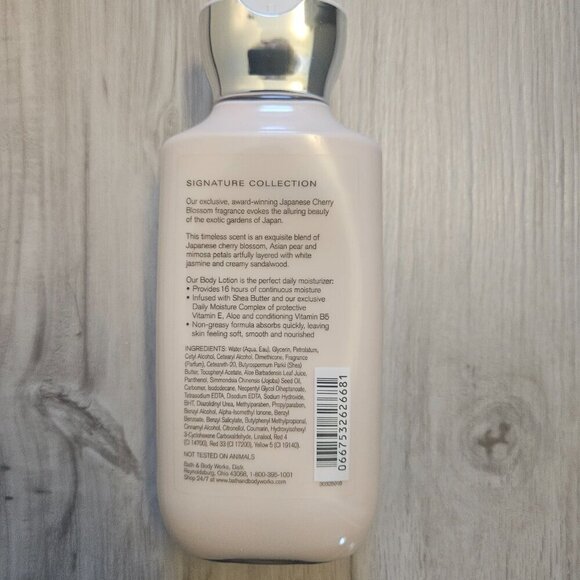 Bath & Body Works Japanese Cherry Blossom Daily Nourishing Body Lotion - 8 FL OZ - Picture 2 of 5